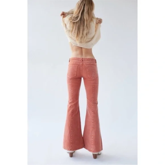 Urban Outfitters BDG Extreme Flare Corduroy Pants Women’s Sz 32 Tangerine Orange - Picture 3 of 16